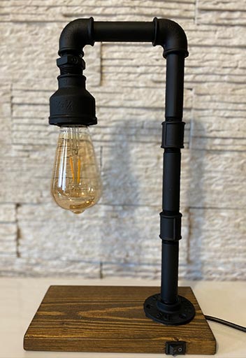 nikalna lampa industrialna wykonana ręcznie