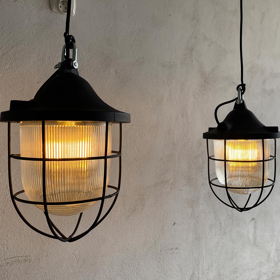 Industrialna Lampa C-200 OW
